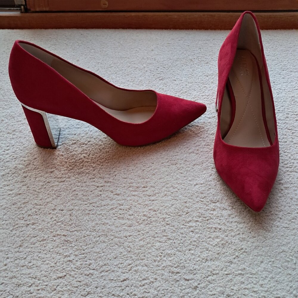 BRAND NEW vibrant red pumps/heels - size 11M - Picture 3 of 7